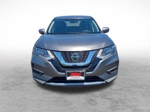 Used 2018 Nissan Rogue S AWD/4WD image 2