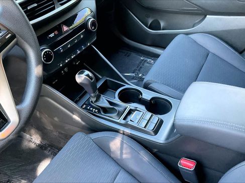 Used 2019 Hyundai Tucson Value FWD image 17