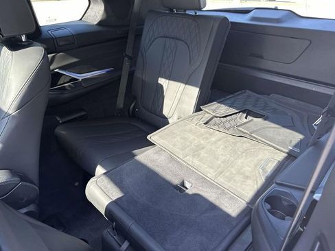 Used 2022 BMW X7 M50i w/ Executive Package AWD/4WD image 18
