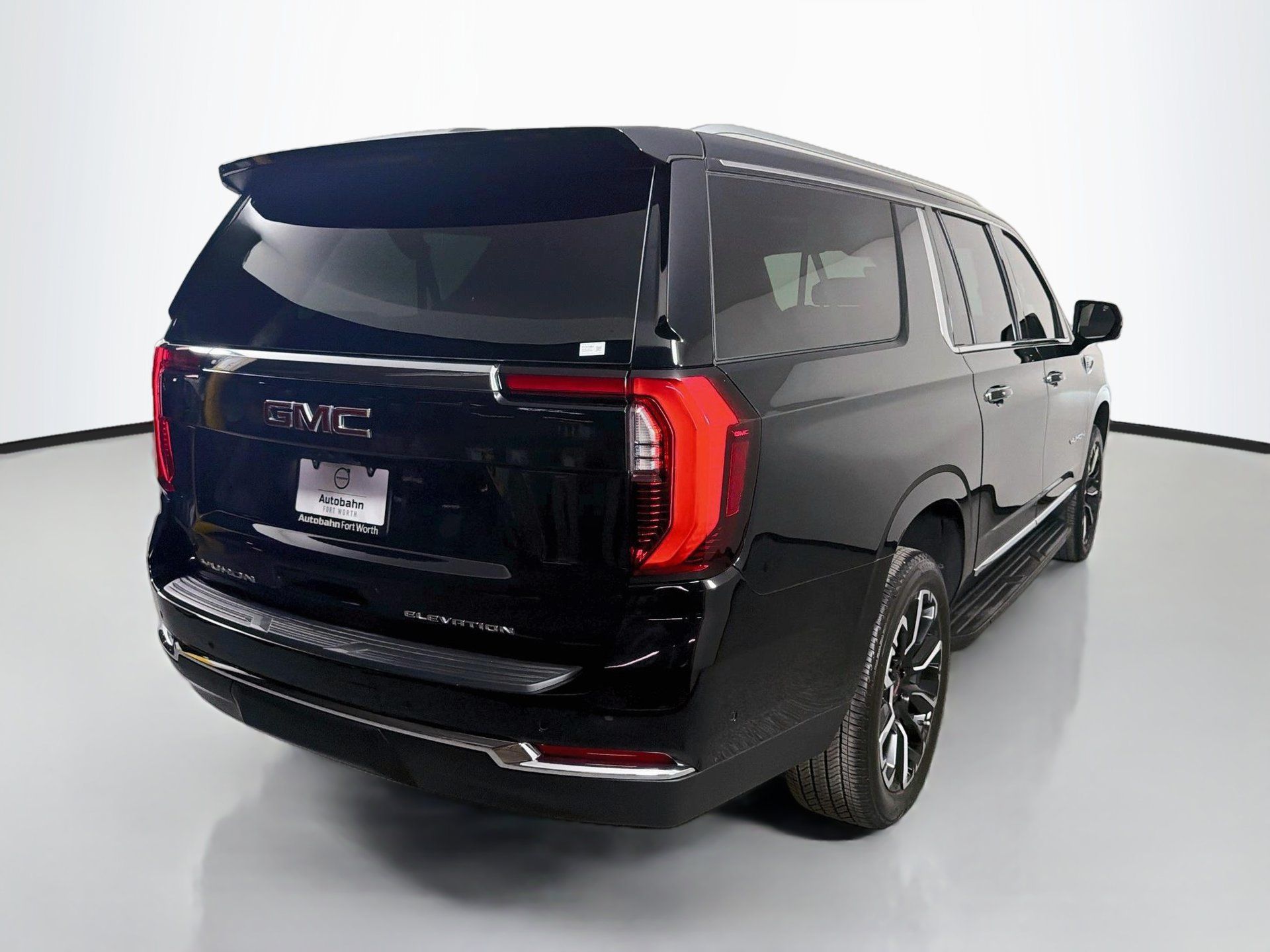Used 2026 GMC Yukon XL Elevation w/ Elevation Premium Package AWD/4WD image 6