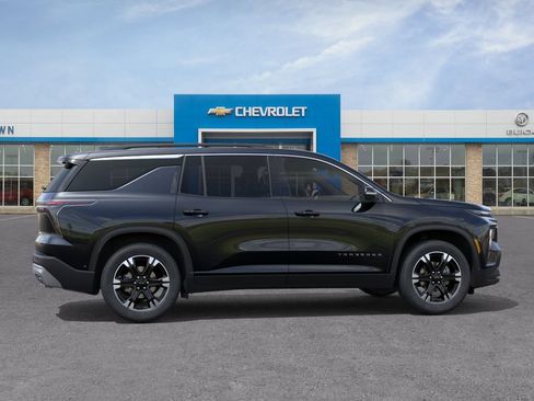 New 2027 Chevrolet Traverse LT w/ Sun and Wheel Package FWD image 5