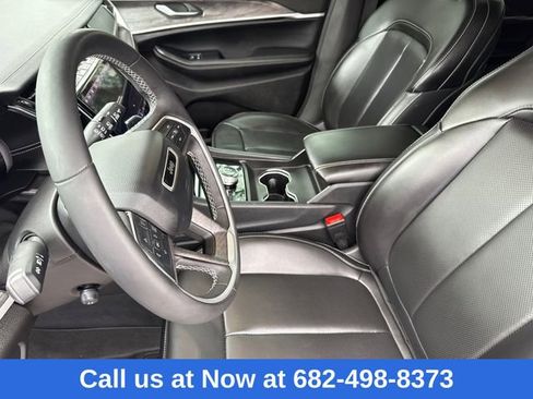 Used 2023 Jeep Grand Cherokee Limited w/ Luxury Tech Group II image 20