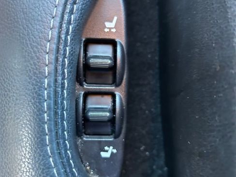 Used 2017 Nissan 370Z Touring image 17