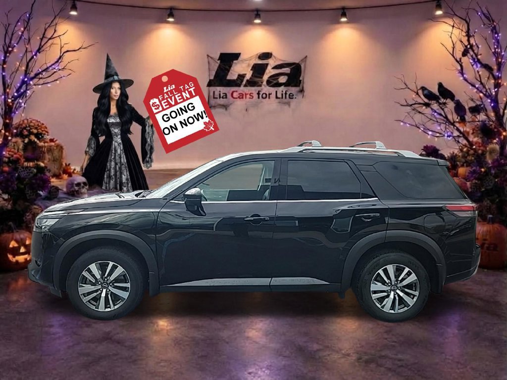 Used 2025 Nissan Pathfinder SL AWD/4WD image 7