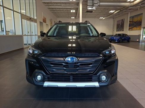 Certified 2025 Subaru Outback Limited AWD/4WD image 2
