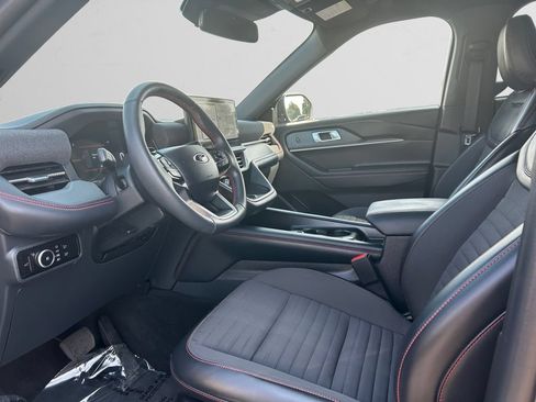 Used 2025 Ford Explorer ST-Line w/ Premium Package AWD/4WD image 11
