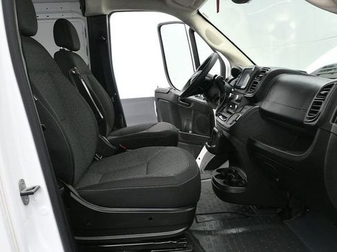 Used 2024 RAM ProMaster 2500 w/ Convenience Group FWD image 10