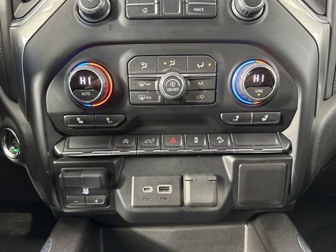 Used 2021 Chevrolet Silverado 1500 RST image 19