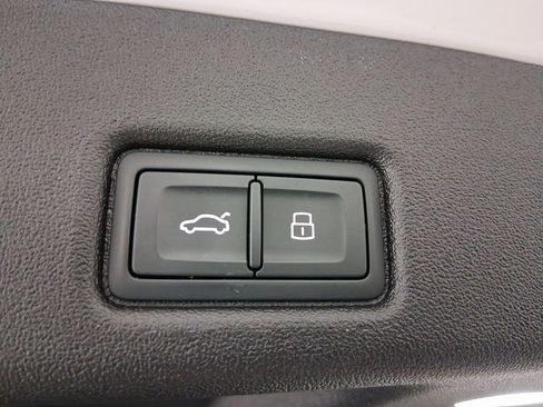 Used 2025 Audi Q5 Premium Plus w/ Premium Plus image 28