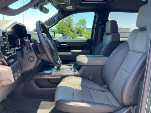 Used 2025 Chevrolet Silverado 1500 ZR2 w/ Technology Package AWD/4WD image 2