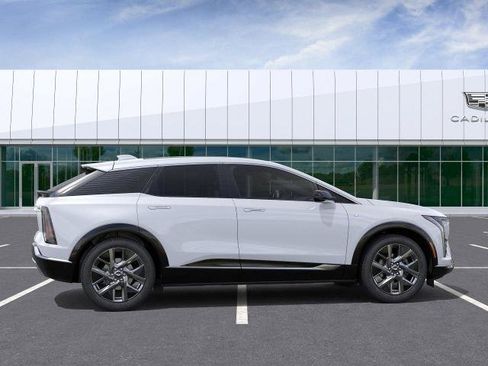 New 2026 Cadillac Optiq Luxury 1 RWD image 2
