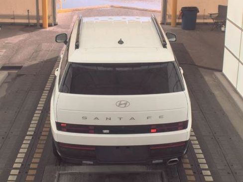 Used 2025 Hyundai Santa Fe SEL FWD image 11