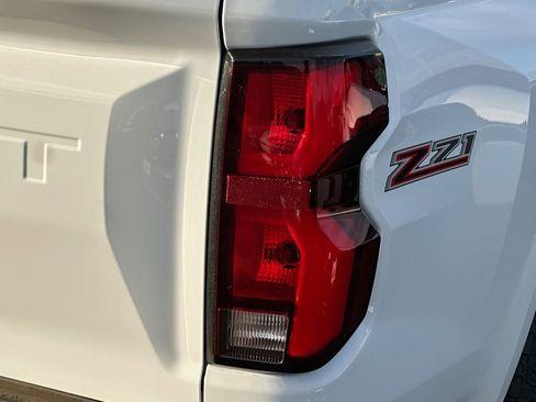 New 2025 Chevrolet Colorado Z71 w/ Midnight Edition image 30