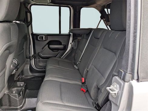 Used 2018 Jeep Wrangler Unlimited Sport S image 14