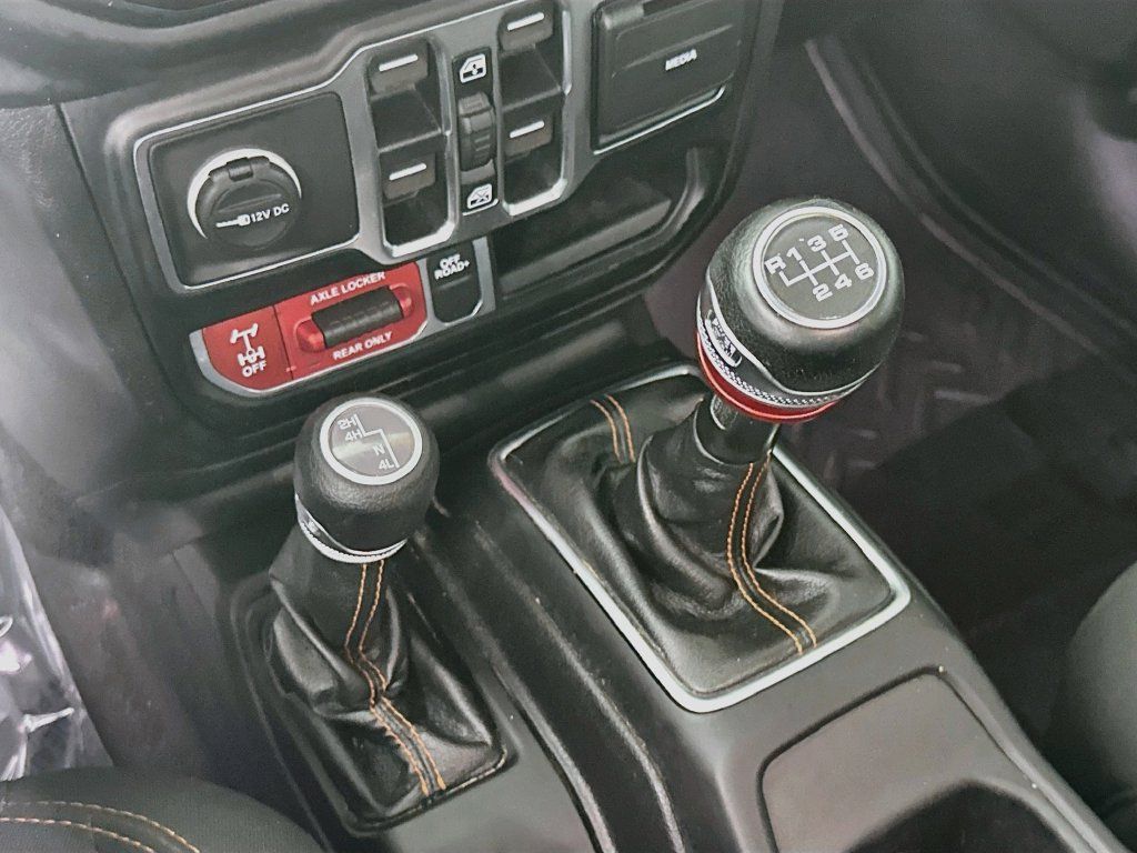 Used 2021 Jeep Gladiator Mojave w/ Cold Weather Group AWD/4WD image 22