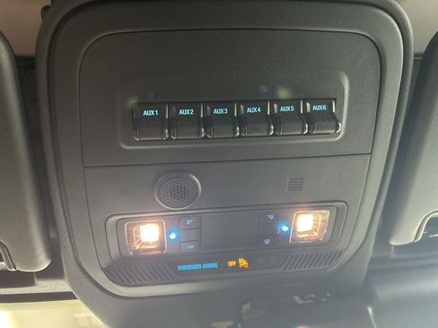 New 2025 Ford Bronco Heritage Edition image 33