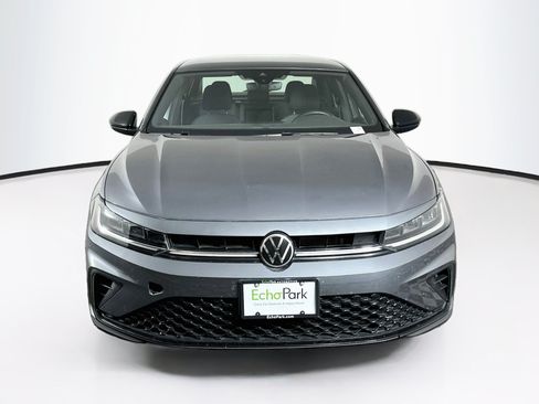 Used 2025 Volkswagen Jetta Sport FWD image 2