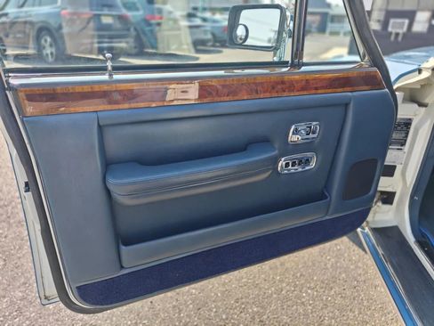 Used 1989 Rolls-Royce Silver Spur image 12