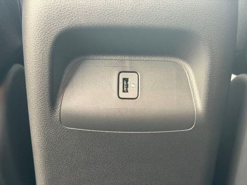 Used 2025 Nissan Sentra SV image 9