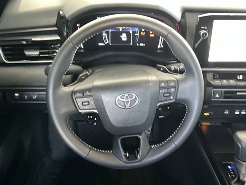 Used 2025 Toyota Camry SE w/ Multimedia Upgrade Package image 17