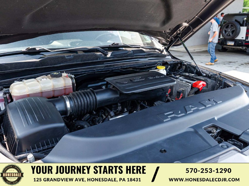 Used 2021 RAM 1500 4x4 Quad Cab image 32
