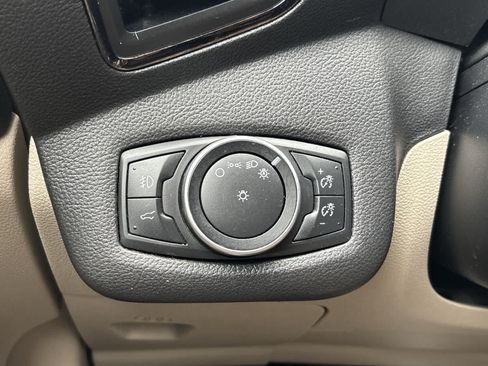 Used 2017 Ford Escape Titanium w/ Equipment Group 301A FWD image 8