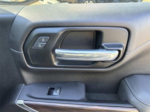 Used 2022 GMC Sierra 1500 SLT image 18
