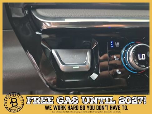 New 2026 GMC Sierra 1500 Denali w/ Denali Reserve Package AWD/4WD image 28