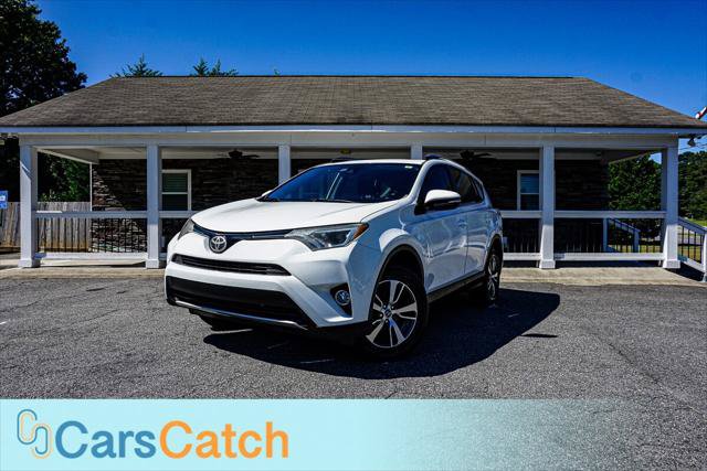 Used 2017 Toyota RAV4 XLE FWD image 1
