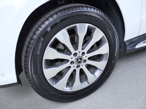 Used 2017 Mercedes-Benz GLS 450 4MATIC image 13