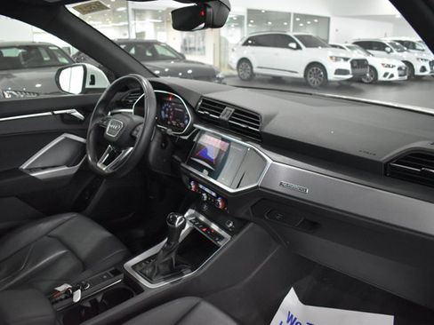Used 2023 Audi Q3 2.0T Premium w/ Convenience Package AWD/4WD image 23