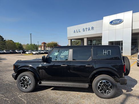 New 2026 Ford Bronco Outer Banks AWD/4WD image 8