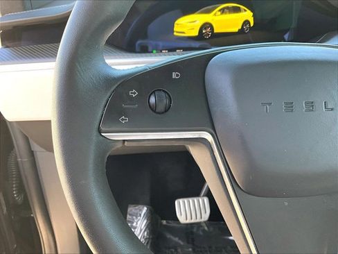 Used 2023 Tesla Model X Plaid image 18