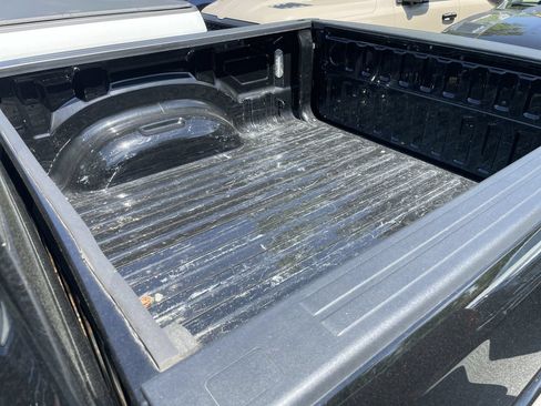 Used 2025 RAM 1500 Laramie AWD/4WD image 23