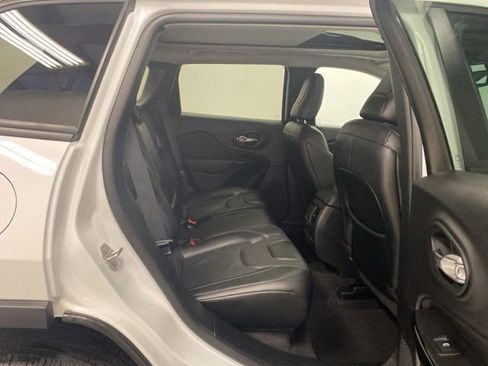 Used 2023 Jeep Cherokee Altitude Lux w/ Lux Elite Package image 30