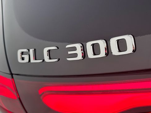 Certified 2025 Mercedes-Benz GLC 300 image 10