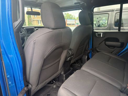 Used 2023 Jeep Wrangler Unlimited w/ Convenience Group AWD/4WD image 13