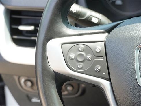 Used 2022 GMC Terrain SLT w/ LPO, Floor Liner Package image 29