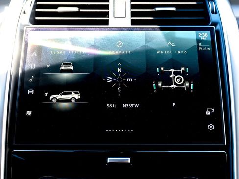 Certified 2025 Land Rover Discovery Dynamic SE AWD/4WD image 23