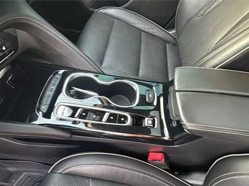 Used 2021 Buick Envision Essence w/ Sport Touring Package image 19