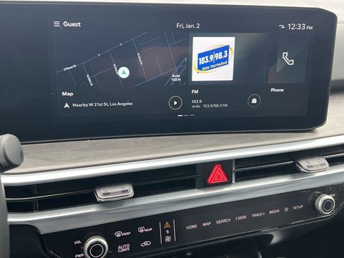 Certified 2024 Kia Sorento SX image 31