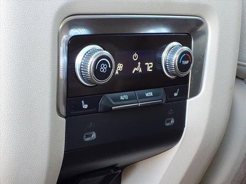 Certified 2022 GMC Yukon Denali image 27