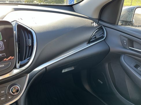 Used 2018 Chevrolet Volt Premier w/ Driver Confidence Package image 24