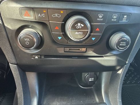 Used 2014 Dodge Charger SXT Plus AWD/4WD image 19