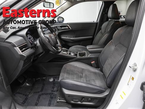 Used 2024 Mitsubishi Outlander SE AWD/4WD image 14