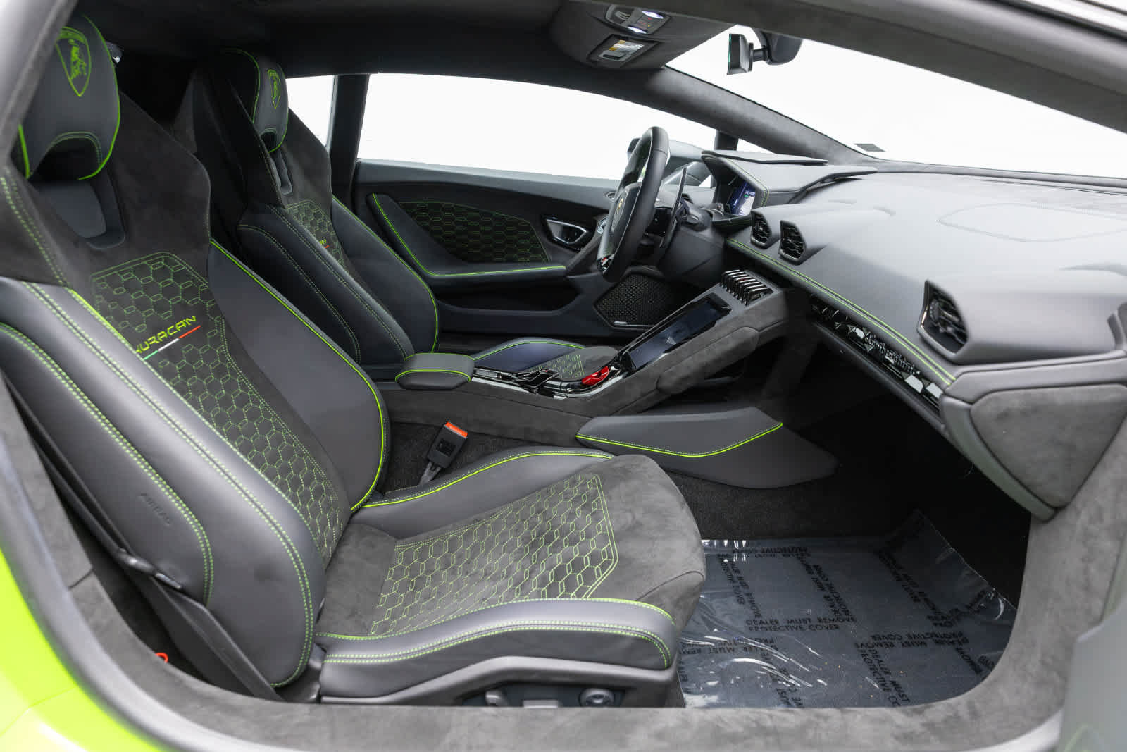 Used 2023 Lamborghini Huracan Tecnica RWD image 15