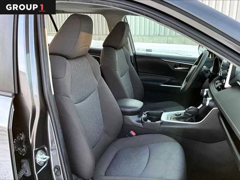 Certified 2021 Toyota RAV4 XLE w/ Convenience Package image 8