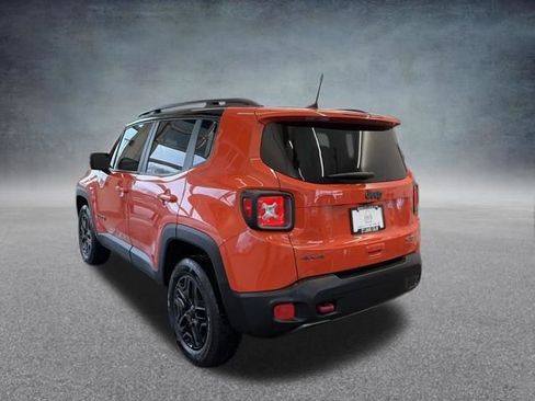 Used 2018 Jeep Renegade Trailhawk image 8