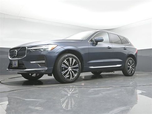 Used 2022 Volvo XC60 B5 Inscription w/ Climate Package image 40