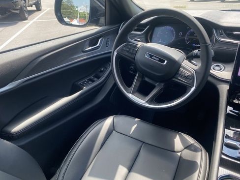 New 2025 Jeep Grand Cherokee L Limited w/ Trailer Tow Package image 37